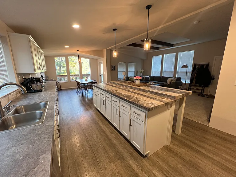 2242 Highway 101 N — Photo 21