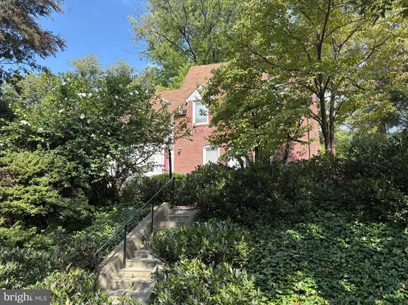 3819 48th St NW, Washington, DC 20016
