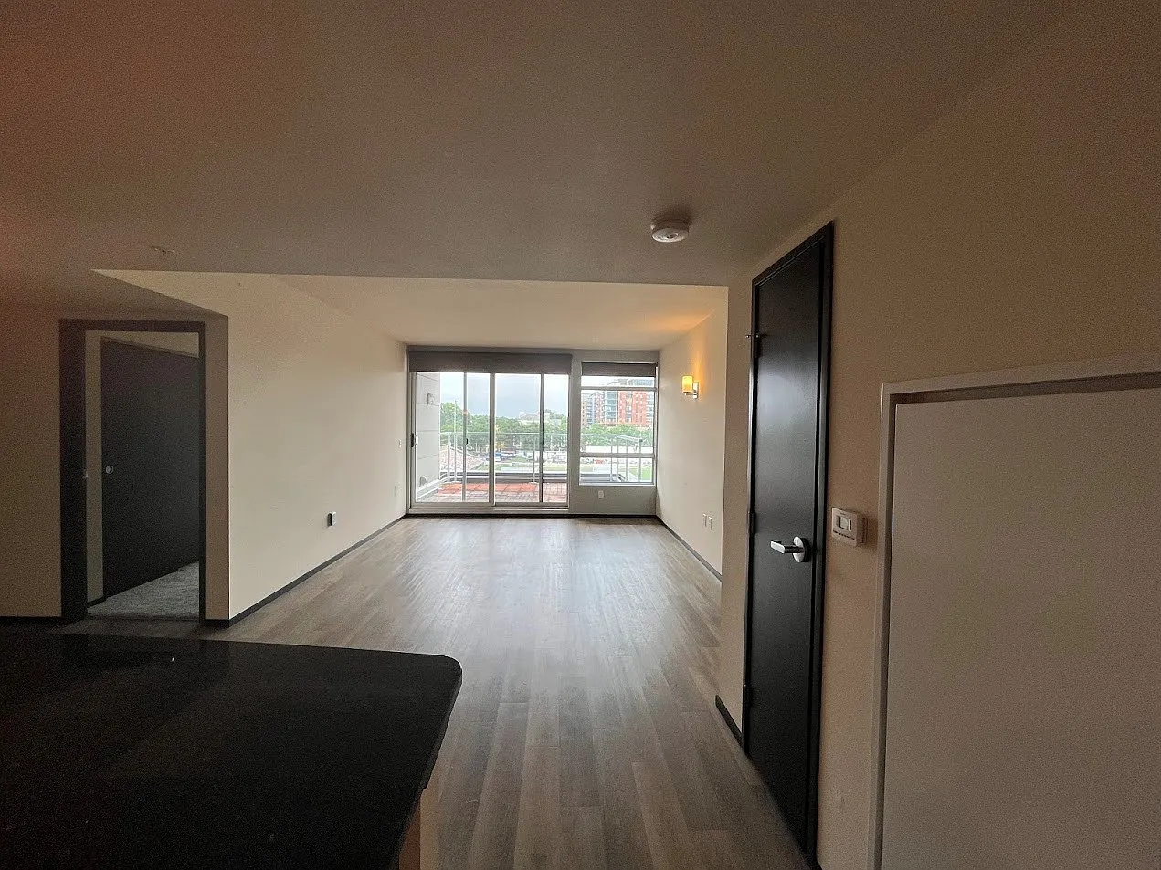 Galaxie High Rise Apartments — Photo 2