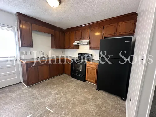 Cozy 2-Bedroom Apartment with Carpeted Bedrooms in Lexington, NC! Photo 1