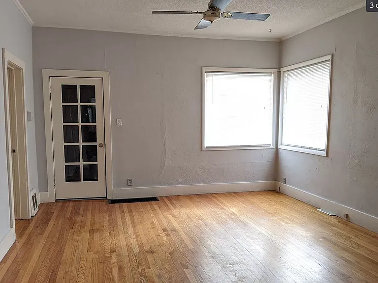 816 W Grand Ave — Photo 4