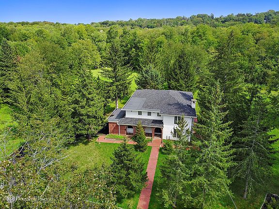 3rd image of 92 Mahopac Ave