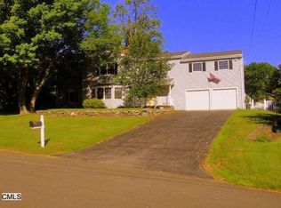 15 Thorburn Ave, Trumbull, CT 06611