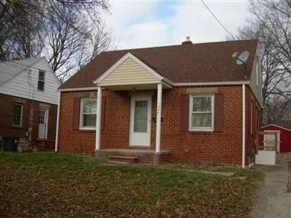 1055 Lindsay Ave, Akron, OH 44306