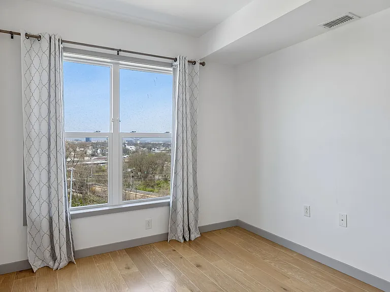 400 Herron Dr #418 — Photo 10