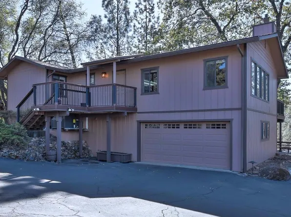 11700 Farm Ct, Auburn, CA 95602