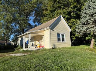 213 W Utica St, Sellersburg, IN 47172