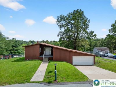 2228 Skyline Dr, Slatington, PA, 18080