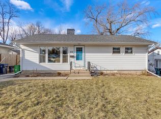 212 Harding Ave, Waukegan, IL 60085