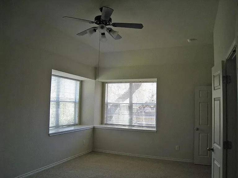 2406 Beeleigh Ct — Photo 14