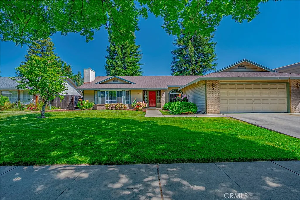 1071 E Donna Dr photo 1