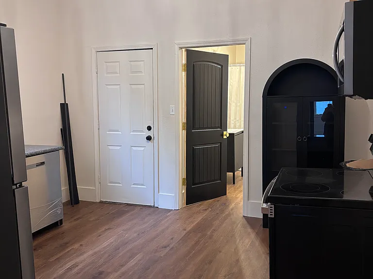 2603 Saint Ann St — Photo 6