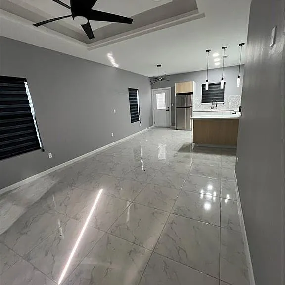 1421 Iris Ave #4 — Photo 3