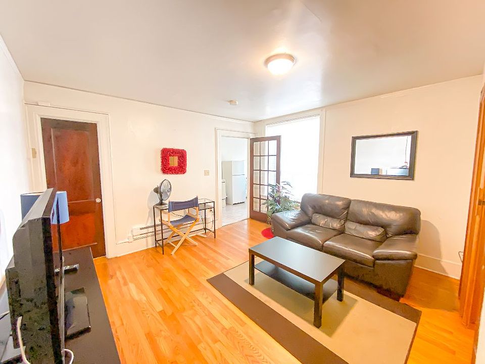 1st image of 4541 Brooklyn Ave NE #309