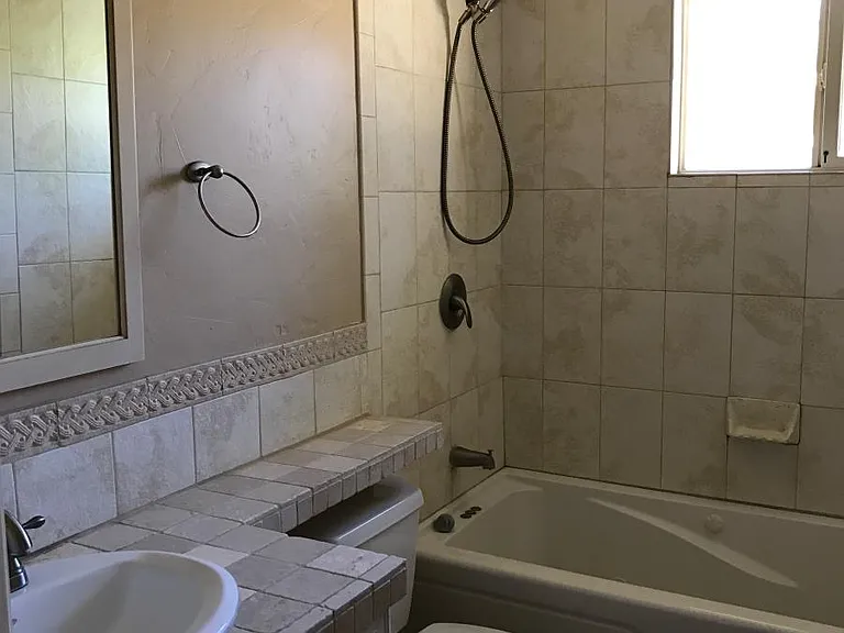 305 Georgiana Dr — Photo 7
