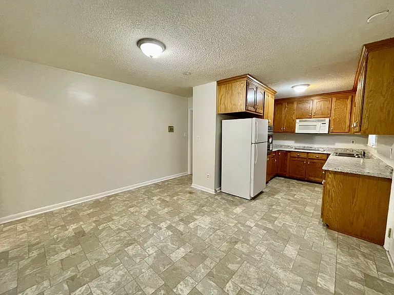 3533 Furman Dr — Photo 7