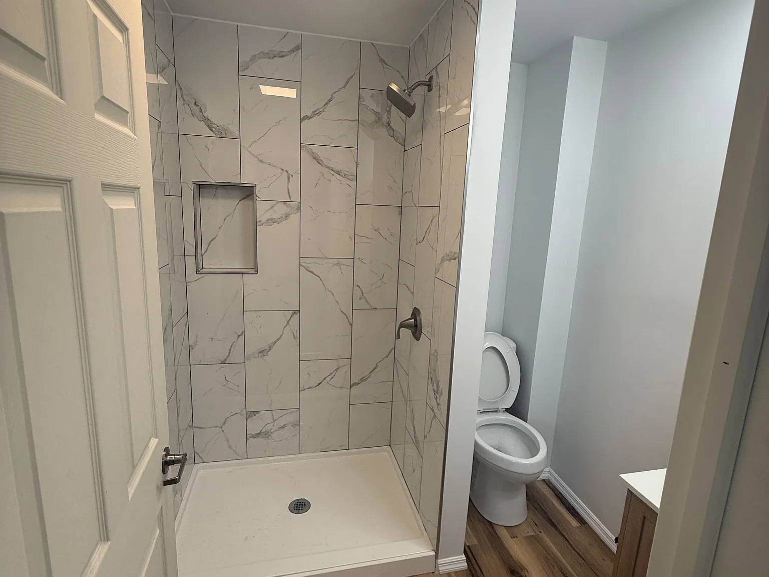 2 bed, 1000 sqft, $1,250 — Photo 2