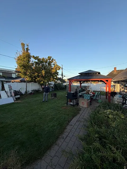 10 Collector Ln