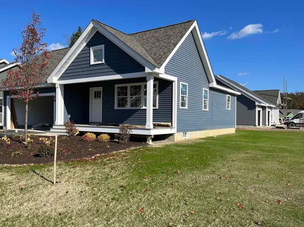 88 Three Ponds Drive #88, Brentwood, NH 03833