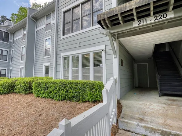 211 Summit North Dr NE #211, Atlanta, GA 30324