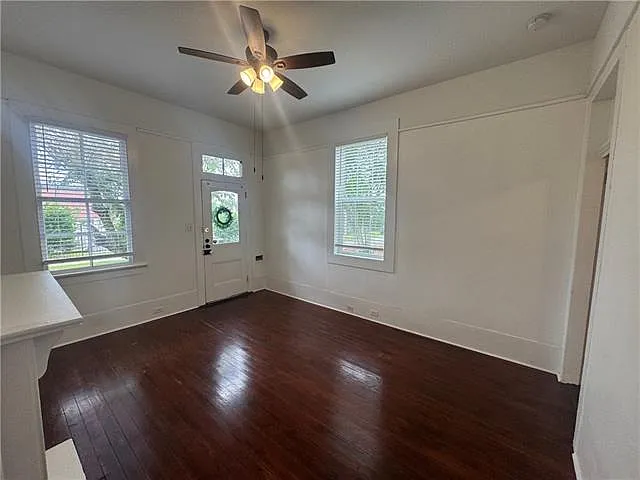 2 bed, 1.0 bath, 841 sqft, $1,400 — Photo 2