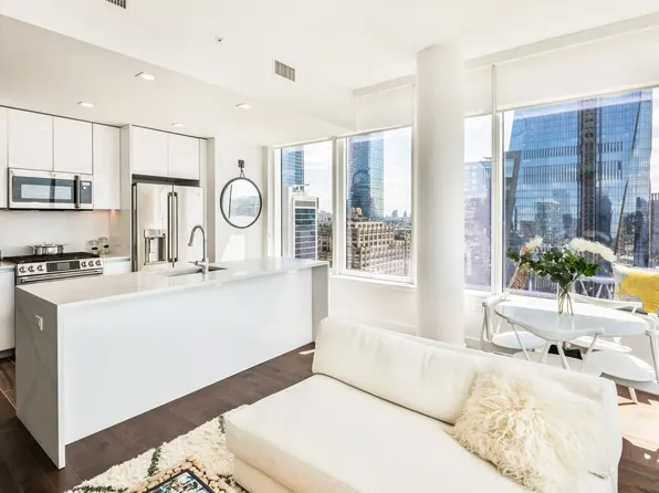 515 West 36th Street image 1 of 24