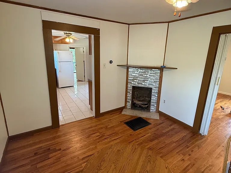 208 Church St — Photo 5