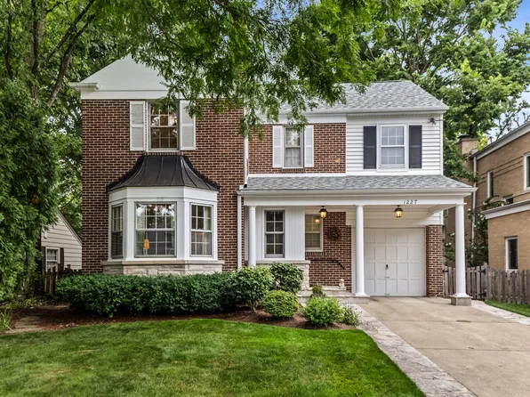 1227 16th St, Wilmette, IL 60091