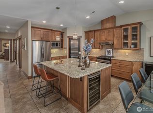 1051 N Baker Ave UNIT B202, East Wenatchee, WA