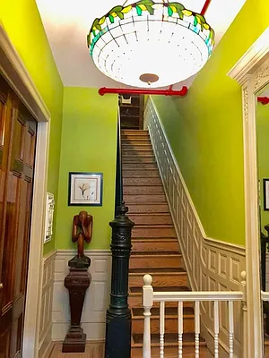 Rented by R New York | media 22