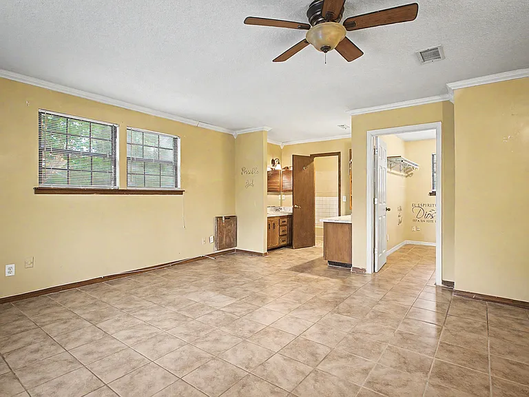 302 Bernard Rd — Photo 30