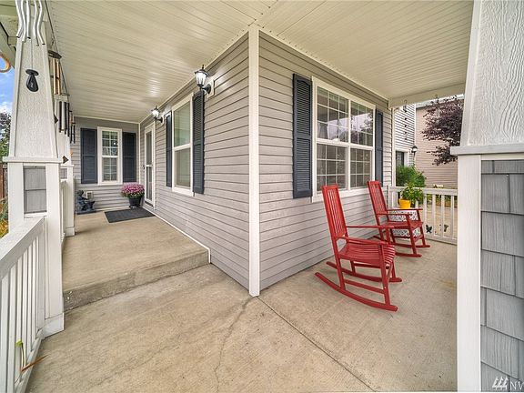 2nd image of 107 Silvernail St NE