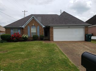1040 Scofield Dr, Cordova, TN 38018