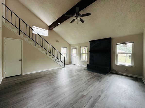 1203 W Texas St #1203, Denison, TX 75020