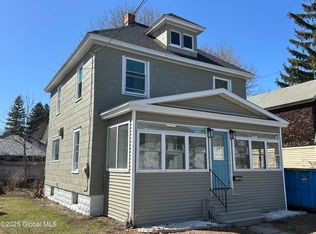 12 Monroe St, Gloversville, NY 12078