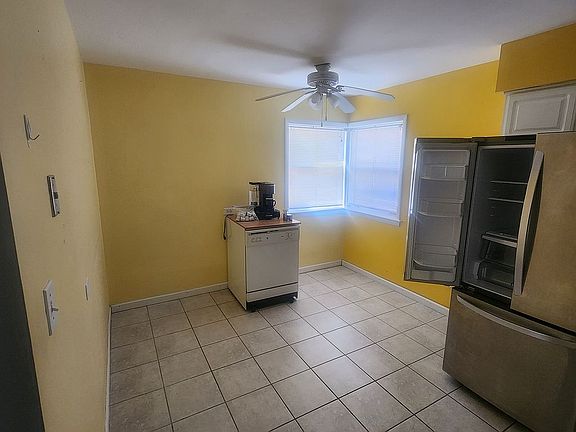 3rd image of 839 Lathrop Ave