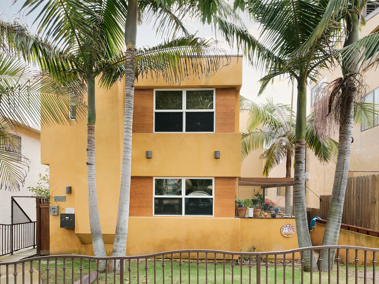 3 bed, 1790 sqft, $5,500 — Photo 1