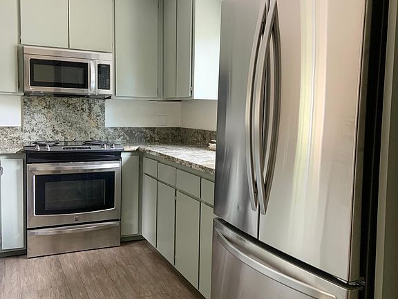 4th image of 174 Palisades Dr #B