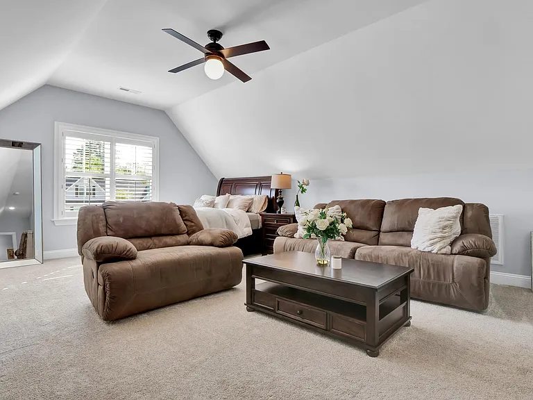 651 Crown Pointe Dr — Photo 30
