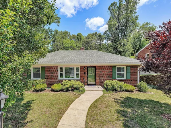 2739 Northview Dr SW, Roanoke, VA 24015