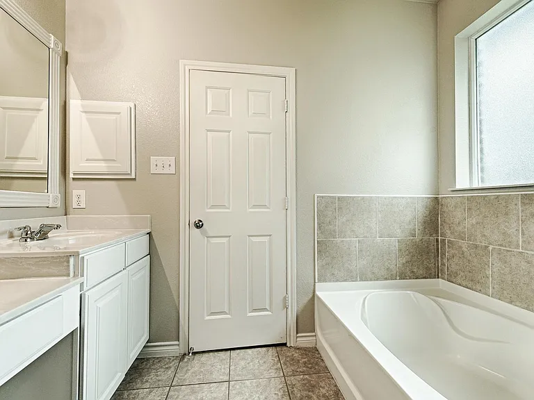 728 Mandalay Bay Dr — Photo 20