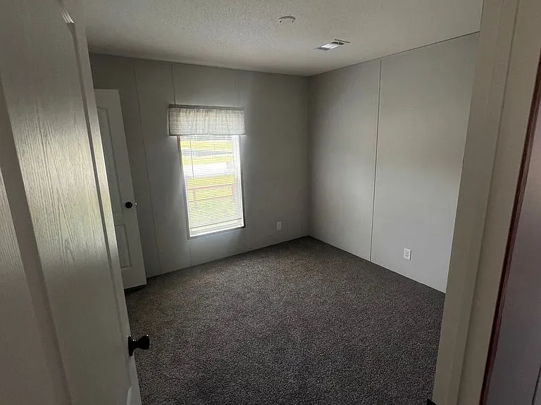 722 McCall Rd — Photo 5