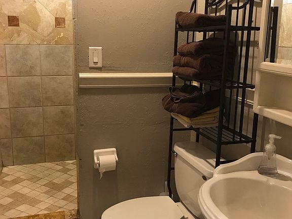5th image of 1022 Cronley Pl