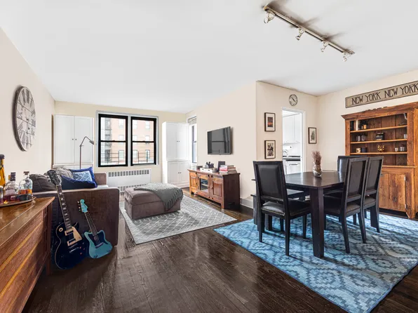 50-54 E 8th St #5T, New York, NY 10003