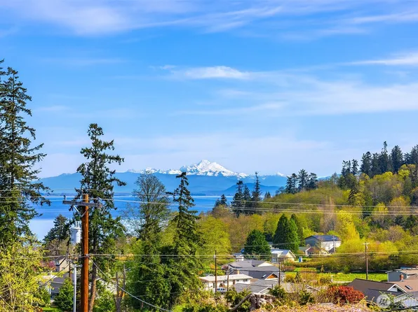 864 Gladstone Drive, Camano Island, WA 98282