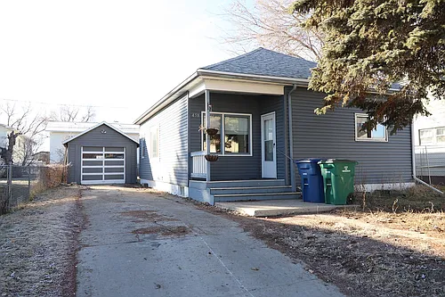 458 Park St Photo 1