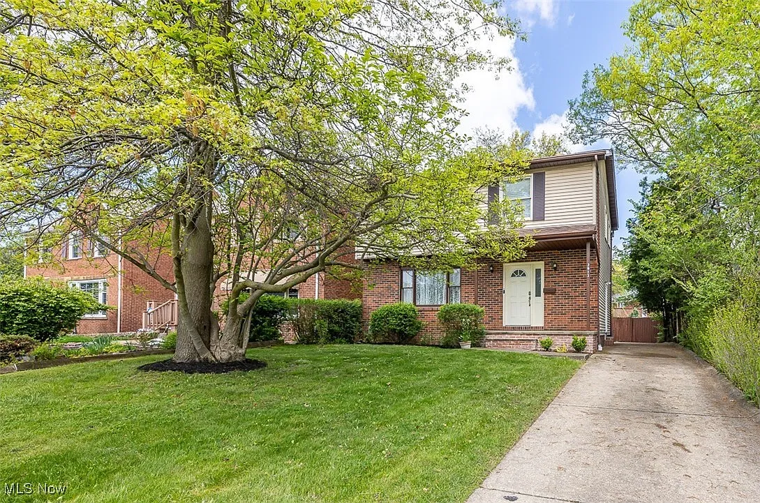 3913 Silsby Rd photo 1