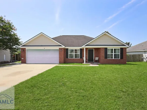 413 E Banks St, Glennville, GA 30427