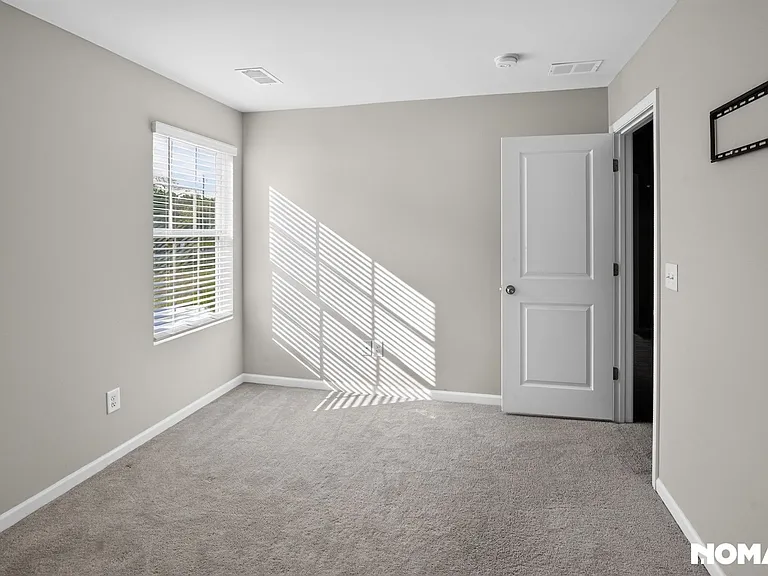 6 Parkwood Ct — Photo 34