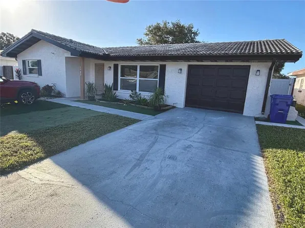 (undisclosed Address), OLDSMAR, FL 34677